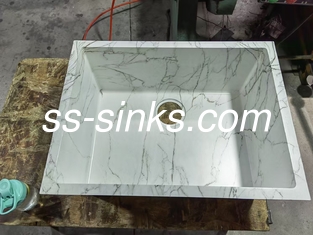 Modo de produção feito à mão Montador superior da pia de cozinha com estilo de design moderno