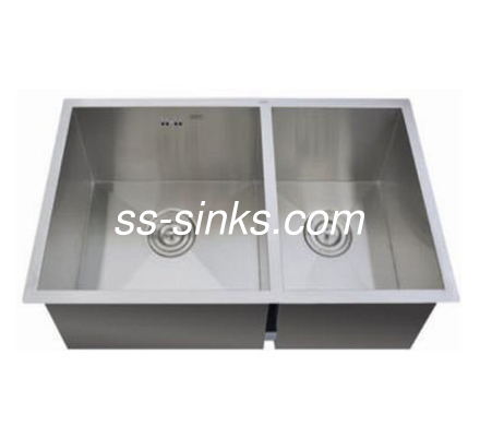Satin Finish Apron Lavatório de cozinha de aço inoxidável com acessórios de dispensador de sabão