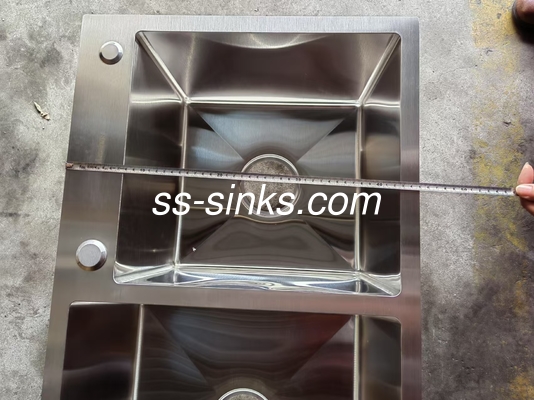 Moderno Design Dual Bowl Lavatório de Cozinha Submontado com esgoto de aço inoxidável e transbordamento incluído até você
