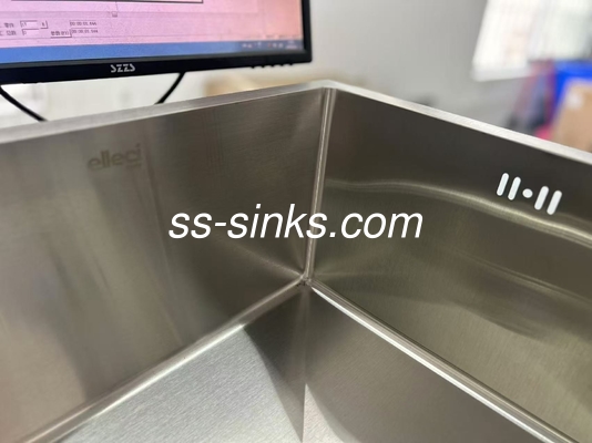 Submount Single Bowl Sink em preto Economia de espaço e funcional