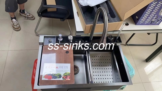 1 recipiente de montagem superior Lavabo em 33 * 22 polegadas de tamanho para organização da cozinha