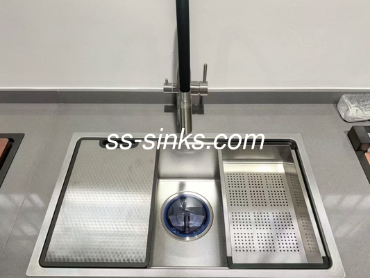 Material de aço níquel 18/10, pia de cozinha de aço inoxidável de montagem inferior com cuba única e transbordo obrigatório